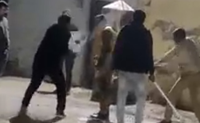 On Camera, UP Jail Warden Beaten Up By Colleagues. Here's Why