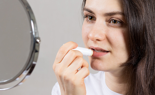 Here's Why Lip Oils Need To Be On Your Radar This Winter