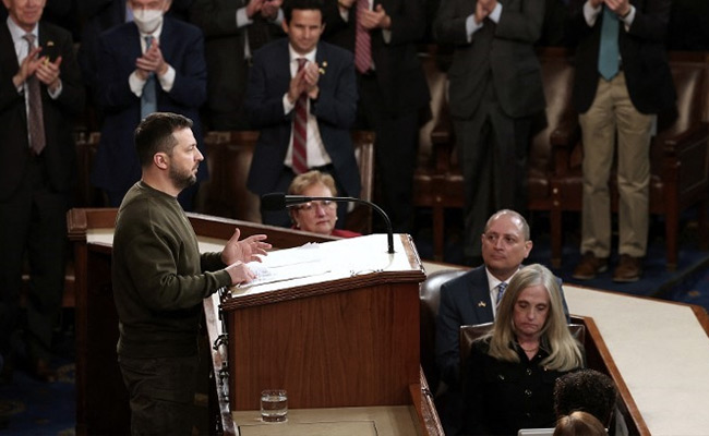 2-Minute Long Standing Ovation For Ukraine's Zelensky At US Congress