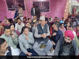 Harish Rawat Stages Dharna, Demands CBI Probe In Uttarakhand Teen's Murder Harish Rawat Stages Dharna, Demands CBI Probe In Uttarakhand Teen's Murder