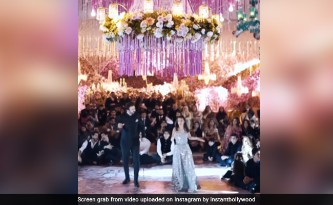 शादी में पापा और बेटी ने ‘तेरा नशा’ गाने पर डांस कर के लूट ली महफिल, दोनों की जबरदस्त केमेस्ट्री देख लोगों की ठहर गई नजर- VIDEO