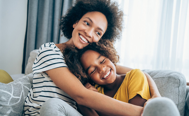 Hugging Benefits: बच्चे को गले लगाने से मिलते हैं गजब के फायदे, इमोशमली कनेक्ट करने से लेकर दिल का ख्याल रखने में करता है मदद Hugging Benefits: बच्चे को गले लगाने से मिलते हैं गजब के फायदे, इमोशमली कनेक्ट करने से लेकर दिल का ख्याल रखने में करता है मदद