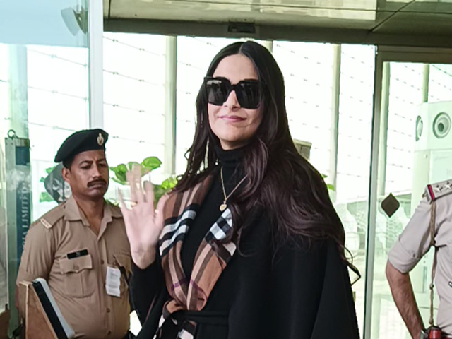 Ahead Of New Year, Sonam Kapoor Jets Out Of Mumbai