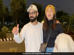 नए साल का जश्म मनाने निकले विराट कोहली-अनुष्का शर्मा, सोशल मीडिया पर VIDEO हुआ वायरल नए साल का जश्म मनाने निकले विराट कोहली-अनुष्का शर्मा, सोशल मीडिया पर VIDEO हुआ वायरल