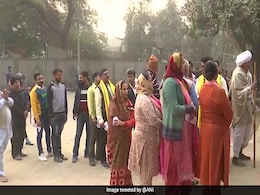 5-प्वाइंट न्यूज : MCD चुनाव में 50 प्रतिशत मतदान होने का अनुमान, 5 प्रमुख बातें 5-प्वाइंट न्यूज : MCD चुनाव में 50 प्रतिशत मतदान होने का अनुमान, 5 प्रमुख बातें
