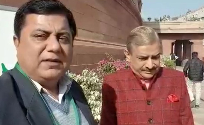 "कांग्रेस ने अंग्रेजों के खिलाफ लड़ाई में सर्वोच्च बलिदान दिया", खरगे से माफी की मांग पर सांसद प्रमोद तिवारी "कांग्रेस ने अंग्रेजों के खिलाफ लड़ाई में सर्वोच्च बलिदान दिया", खरगे से माफी की मांग पर सांसद प्रमोद तिवारी