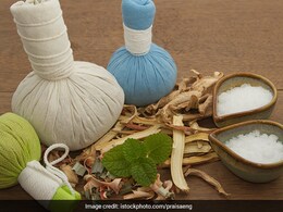 मान्यतानुसार कपूर में ये 5 चीज मिलाकर जलाने से नहीं होती धन की कमी, घर में आती है सुख समृद्धि