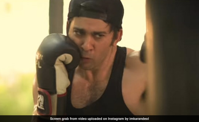 साल के आखिरी में सनी देओल के बेटे करण ने दिखाया अपना गजब का ट्रांसफॉर्मेशन, देख फैंस भी बोले- छोटा सनी पाजी