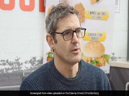 Louis Theroux's Viral Rap Track <i>'Jiggle Jiggle'</i> Named One Of TikTok's Top Songs Of 2022 Louis Theroux's Viral Rap Track <i>'Jiggle Jiggle'</i> Named One Of TikTok's Top Songs Of 2022