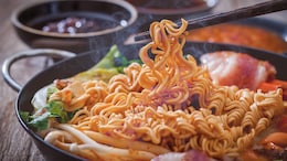 How To Make Spicy Chilli Oil Ramen In 10 Minutes