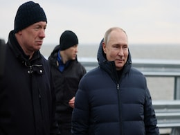 In A First, Putin Visits Bridge On The Frontline In Ukraine In A First, Putin Visits Bridge On The Frontline In Ukraine