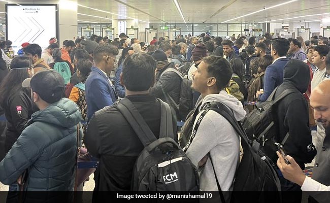 "Delhi Airport Is Now Hotel California": Flyers' Frustration, Memes