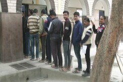 50% Voter Turnout In Delhi Civic Polls 50% Voter Turnout In Delhi Civic Polls