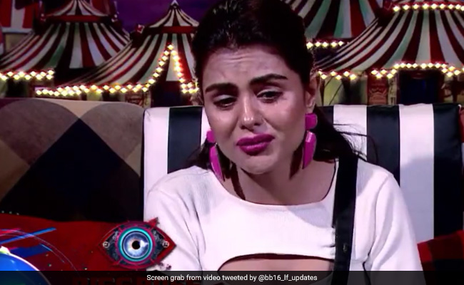 Bigg Boss के सामने रोईं प्रियंका, कही- शो से बाहर काम ना मिलने की बात