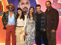 सर्कस के लिए रणवीर सिंह से लेकर जैकलीन फर्नांडीज ने लिए अच्छे-खासे पैसे, स्टारकास्ट की फीस जान छूट जाएगा पसीना सर्कस के लिए रणवीर सिंह से लेकर जैकलीन फर्नांडीज ने लिए अच्छे-खासे पैसे, स्टारकास्ट की फीस जान छूट जाएगा पसीना