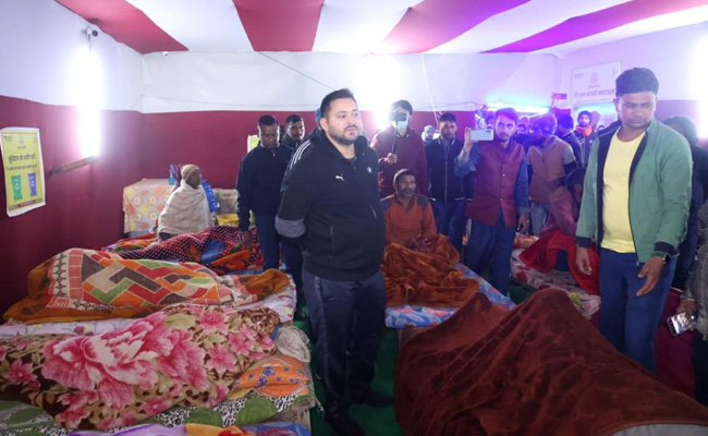 देर रात पटना में तेजस्वी यादव ने किया औचक निरीक्षण, अधिकारियों को दिए सुधार के निर्देश