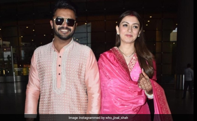 Newlyweds Hansika Motwani And Sohael Khaturiya Return To Mumbai Hand-In-Hand. See Pics