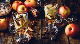 Winter Special: How To Make Spiced Rum - Easy Recipe Inside