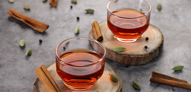 Cinnamon Tea Health Benefits: Control Diabetes, PCOS, Heart Disease Risk And More With This Caffeine-Free Tea