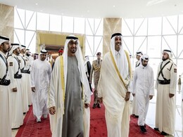 FIFA 2022 में शामिल होने Qatar पहुंचे UAE के राष्ट्रपति, पिघल रही प्रतिबंधों के दौरान रिश्तों में जमी बर्फ FIFA 2022 में शामिल होने Qatar पहुंचे UAE के राष्ट्रपति, पिघल रही प्रतिबंधों के दौरान रिश्तों में जमी बर्फ