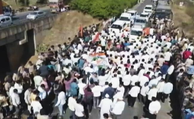 Karnataka-Maharashtra Row: Belagavi Turns Fortress, 300 Stopped At Border