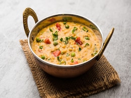 Makar Sankranti 2023: मकर संक्रांति पर Khichdi खाने का है विशेष महत्व, यहां देखें हेल्दी और Restaurant Style Dal Khichdi रेसिपी Makar Sankranti 2023: मकर संक्रांति पर Khichdi खाने का है विशेष महत्व, यहां देखें हेल्दी और Restaurant Style Dal Khichdi रेसिपी