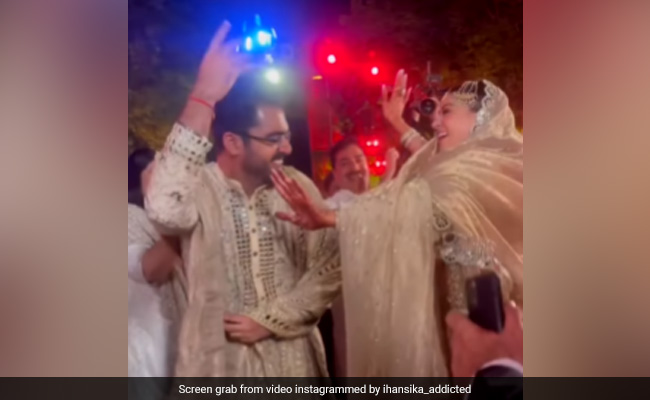 Just Bride-To-Be Hansika Motwani Dancing At Pre-Wedding Ceremony. Watch