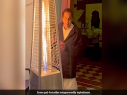 धर्मेंद्र पर चढ़ा 'गुलाबी ठंड' का नशा, VIDEO में इस अंदाज में सर्दी दूर भगाते आए नजर धर्मेंद्र पर चढ़ा 'गुलाबी ठंड' का नशा, VIDEO में इस अंदाज में सर्दी दूर भगाते आए नजर