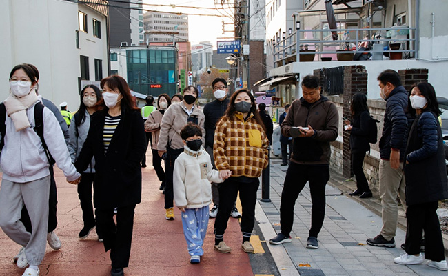 South Korea Hits Record-Low Weddings Amid Plunging Birth Rate