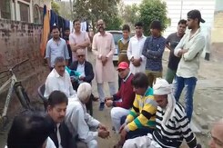 Voters In Delhi Village Say Never Got Help From Civic Body, Boycott Polls Voters In Delhi Village Say Never Got Help From Civic Body, Boycott Polls