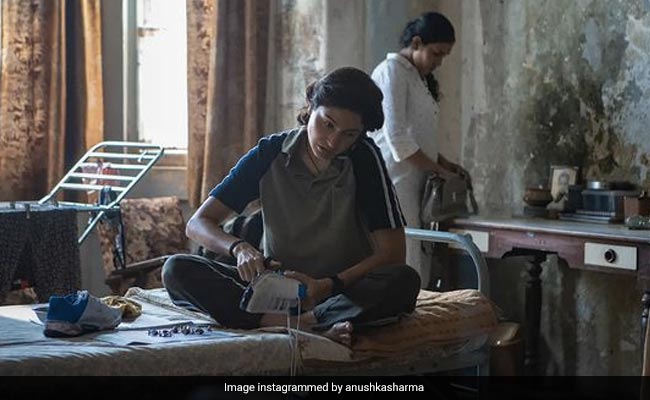 Anushka Sharma Shares Pic From <i>Chakda Xpress</i> Night Shoot