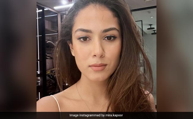 Just Mira Rajput Acing The "No Makeup Makeup" Look. Yes, That's A Thing