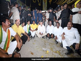Chandrababu Naidu Stages Dharna After Police Stop His Polavaram Visit Chandrababu Naidu Stages Dharna After Police Stop His Polavaram Visit