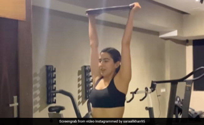Sara Ali Khan's "Christmas Vacation" Prep Involves Workout. Because, Why Not?