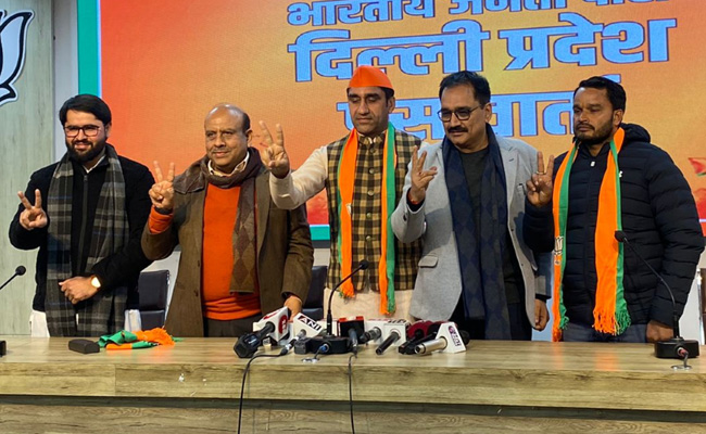 दिल्ली में मेयर के चुनाव से पहले BJP का दांव, निर्दलीय पार्षद ने थामा पार्टी का दामन