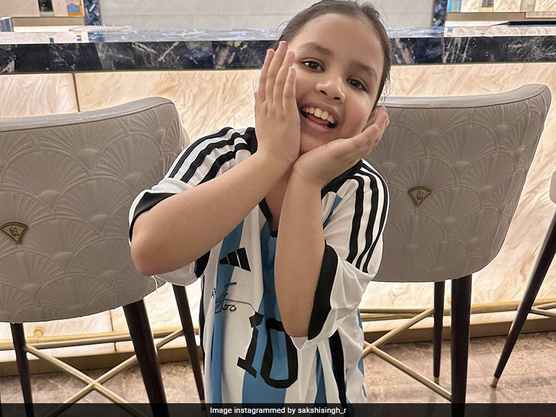 MS Dhoni's Daughter Ziva Gets Lionel Messi-Signed Argentina Jersey, Images Viral