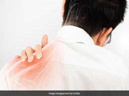काम या थकान की वजह से होने लगा है कंधे में दर्द, तो कुछ आसान टिप्स कर सकते हैं राहत पाने में आपकी मदद काम या थकान की वजह से होने लगा है कंधे में दर्द, तो कुछ आसान टिप्स कर सकते हैं राहत पाने में आपकी मदद