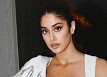 Janhvi Kapoor And Her Sister Khushi Cook Up Delicious Italian Dinner Janhvi Kapoor And Her Sister Khushi Cook Up Delicious Italian Dinner