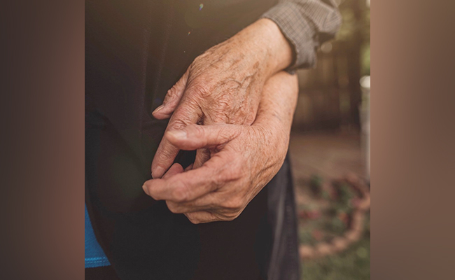 US Couple, Both 100 Years Old And Married 79 Years, Die Just Hours Apart