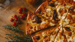 Pizza In UK Costs 20 Pounds. A Trip To Italy For A Slice Cost Him Less
