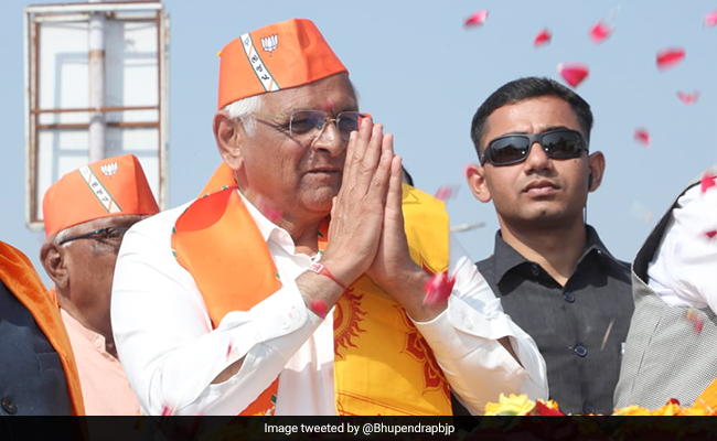 गुजरात विधानसभा चुनाव 2022 : बीजेपी के सीएम पद के दावेदार भूपेंद्र पटेल 20 हजार वोटों से आगे गुजरात विधानसभा चुनाव 2022 : बीजेपी के सीएम पद के दावेदार भूपेंद्र पटेल 20 हजार वोटों से आगे