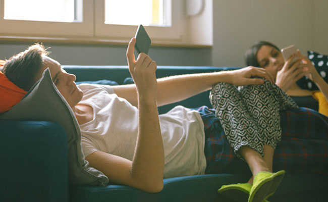 6 Habits To Leave Behind In 2022 To Begin The New Year 2023 With A Fresh Start