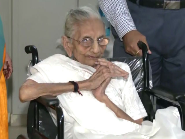 PM Modi's Mother, 99-Year-Old Heeraben Modi, Casts Vote In Gandhinagar