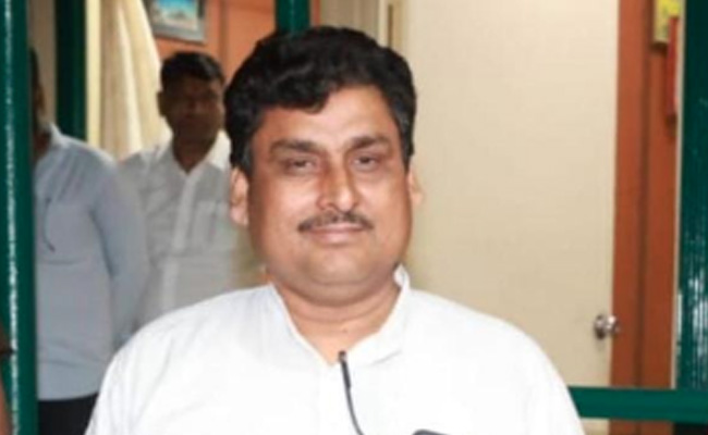 बिहार के हाजीपुर में बिजली कर्मचारी की गोली मारकर हत्या, वारदात सीसीटीवी कैमरे में कैद