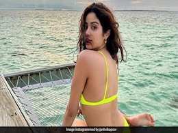 Janhvi Kapoor की फ्लोरल मोनोकिनी हो या सिंपल स्विमसूट, अपने हर  Beach लुक में परफेक्ट नजर आती हैं एक्ट्रेस Janhvi Kapoor की फ्लोरल मोनोकिनी हो या सिंपल स्विमसूट, अपने हर  Beach लुक में परफेक्ट नजर आती हैं एक्ट्रेस