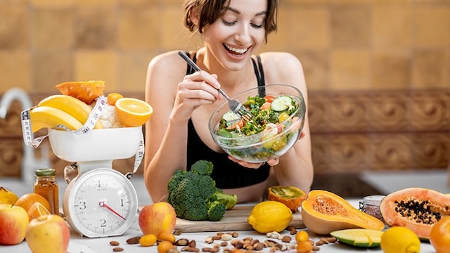 Weight loss tips: Eat whole fruits and skip juices when trying to lose weight