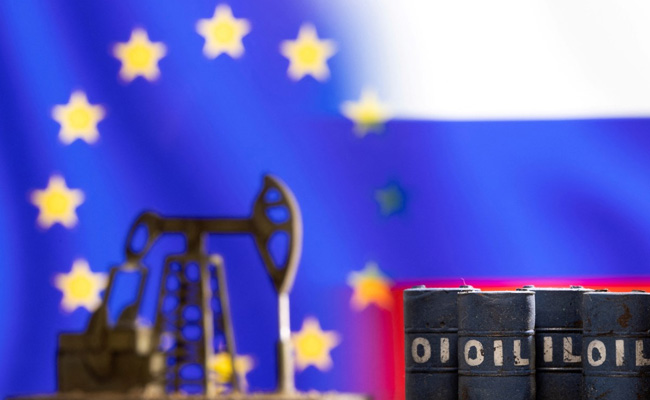 Russian Oil Price Cap Will Help Constrain Vladimir Putin's Finances: US