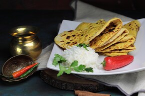 घर में बेसन का आटा गूंथते हुए मिलाएं ये चीजें, रोटी बनेगी पौष्टिक और सेहत को मिलेंगे फायदे