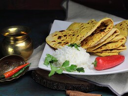 घर में बेसन का आटा गूंथते हुए मिलाएं ये चीजें, रोटी बनेगी पौष्टिक और सेहत को मिलेंगे फायदे घर में बेसन का आटा गूंथते हुए मिलाएं ये चीजें, रोटी बनेगी पौष्टिक और सेहत को मिलेंगे फायदे