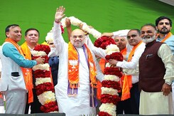 Battle For Gujarat: Last Day Of Campaigns Battle For Gujarat: Last Day Of Campaigns